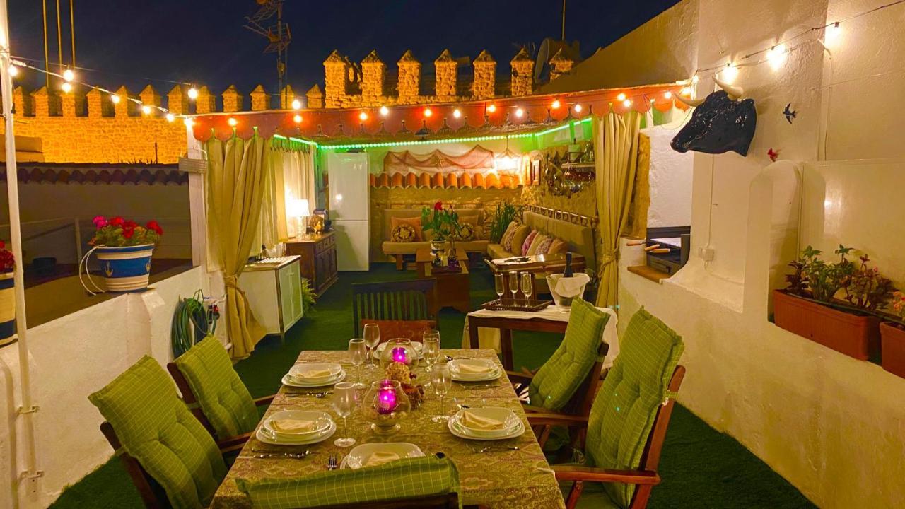 Apartamento Con Terraza,A 100M Playa Costilla Y Frente Al Castillo Rota Extérieur photo