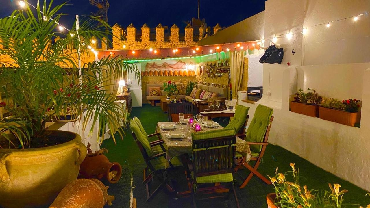 Apartamento Con Terraza,A 100M Playa Costilla Y Frente Al Castillo Rota Extérieur photo