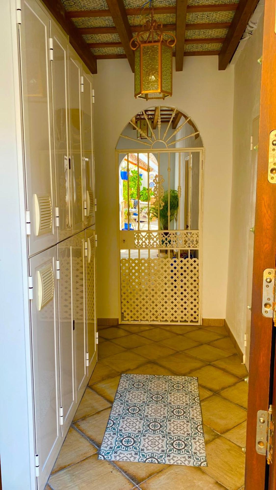Apartamento Con Terraza,A 100M Playa Costilla Y Frente Al Castillo Rota Extérieur photo